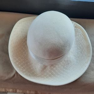 Vintage 100% wool Sylvia Hat